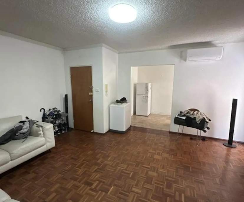 Furnished room in a flatshare