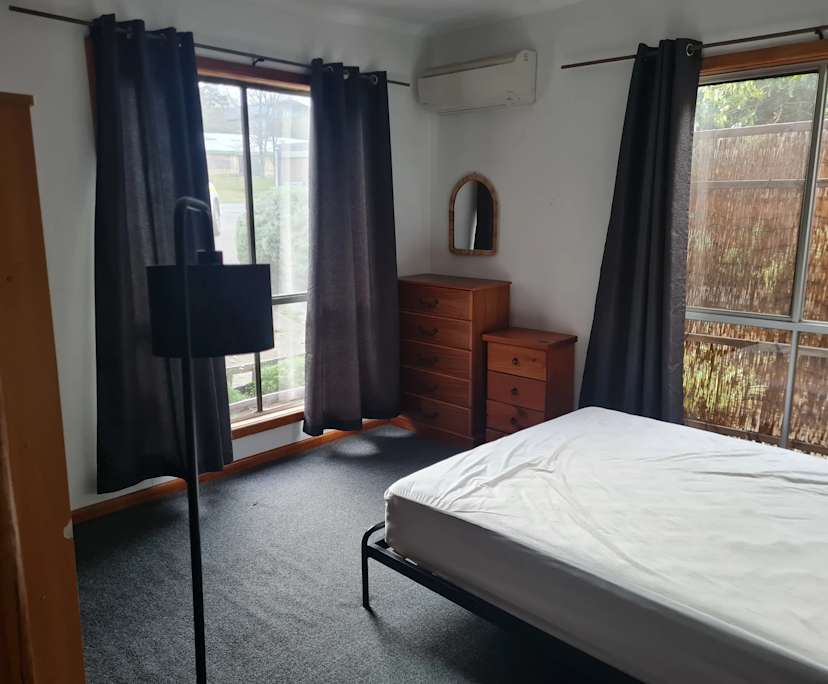 Room in a share house