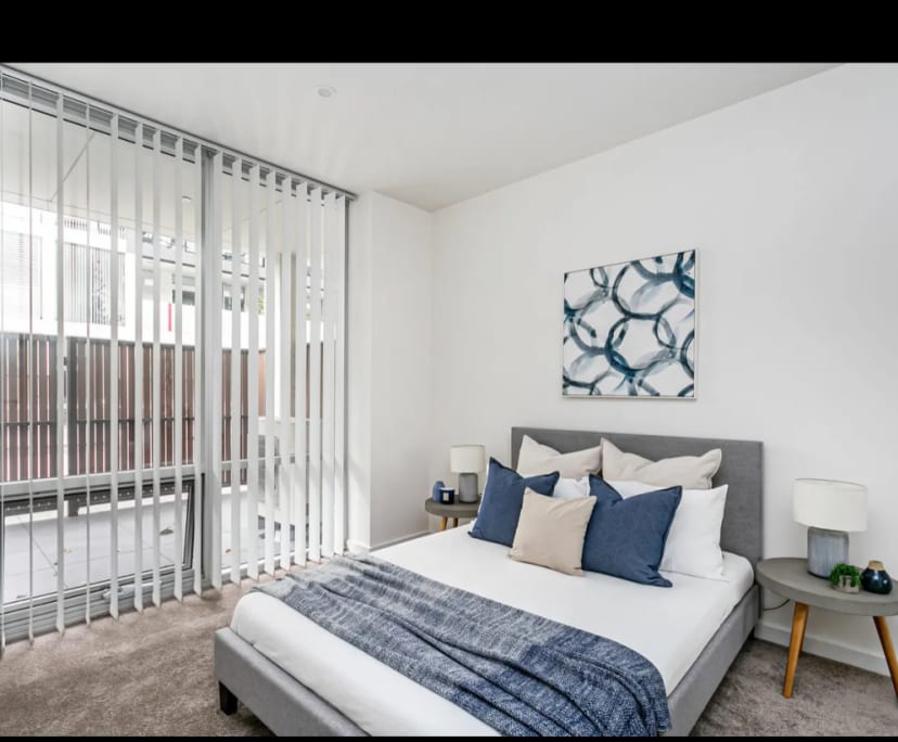 Unfurnished room with own bathroom