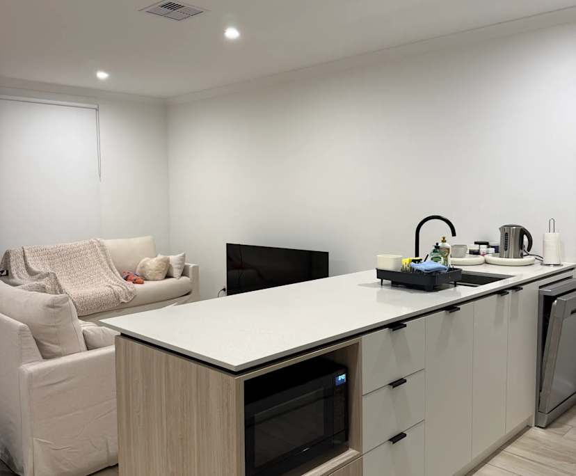 Unfurnished room in a share house