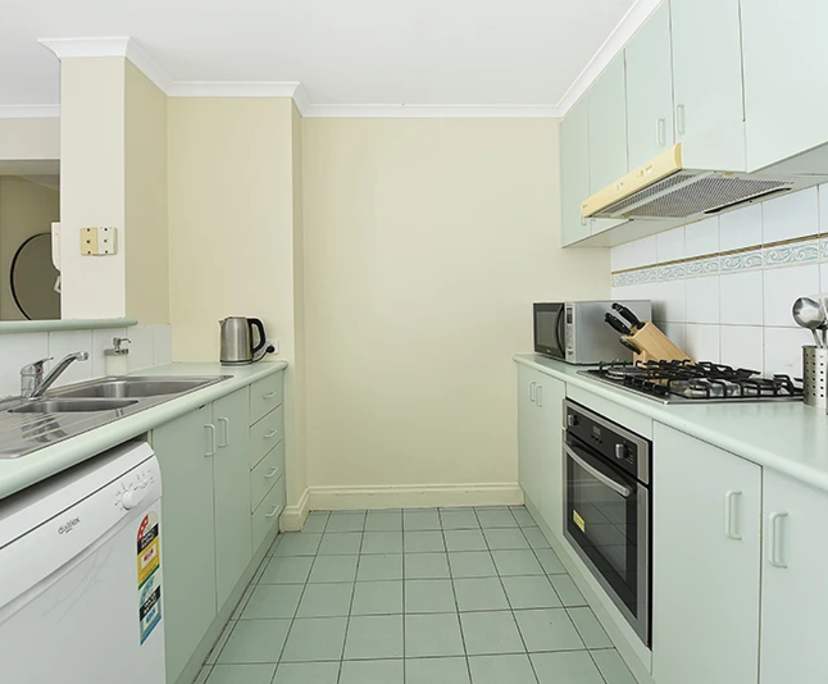 $1,395, Whole-property, 3 bathrooms, Melbourne VIC 3000