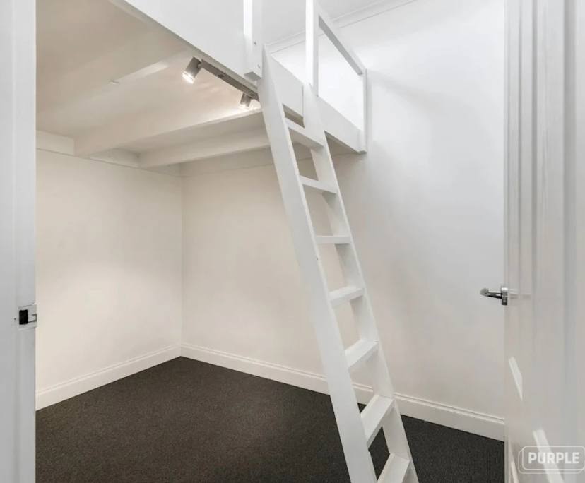 Room in a share house