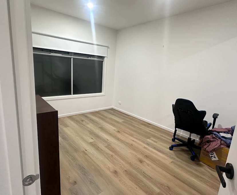 Unfurnished room in a share house