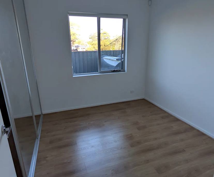 Unfurnished room in a flatshare