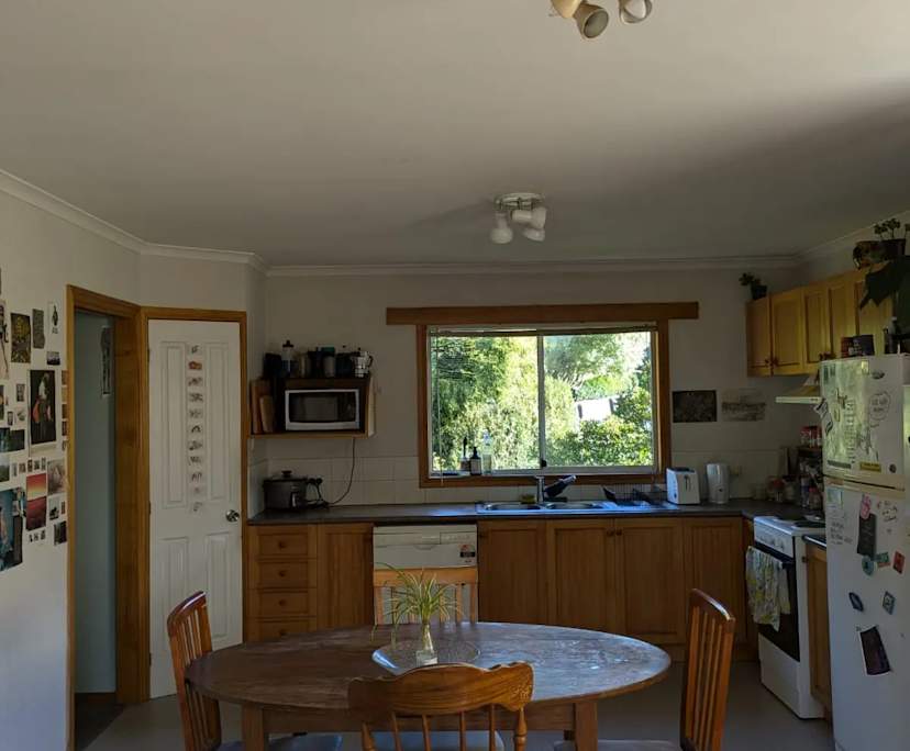 Room in a share house
