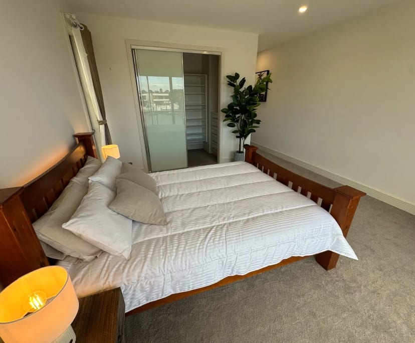 $800, Share-house, 6 bathrooms, Benowa QLD 4217