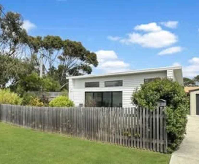 Whole property with 2 rooms for rent