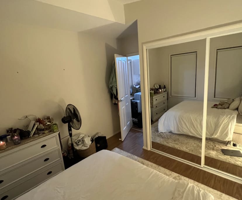 Room in a share house