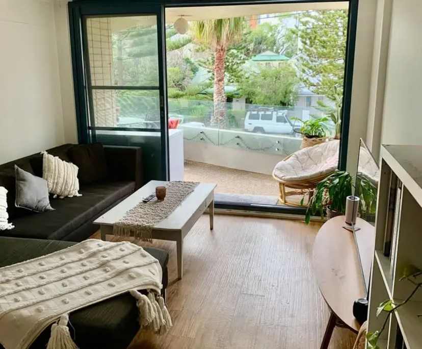 Furnished room in a share house