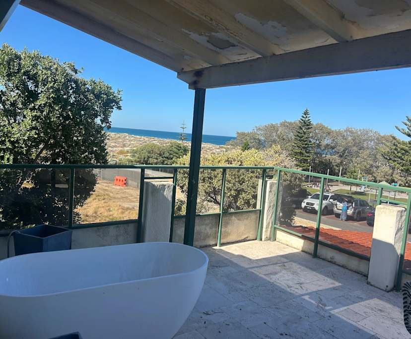 $2,500, Whole-property, 4 bathrooms, Scarborough WA 6019