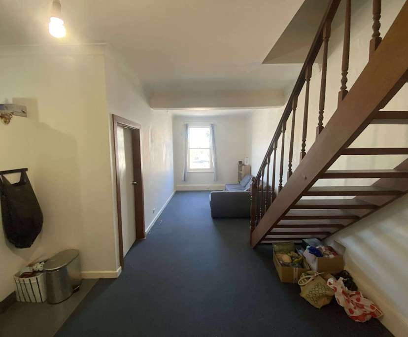 Unfurnished room in a flatshare