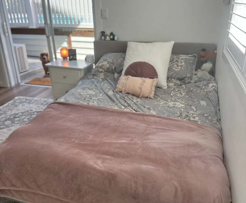 $550, Studio, 1 bathroom, Southport QLD 4215