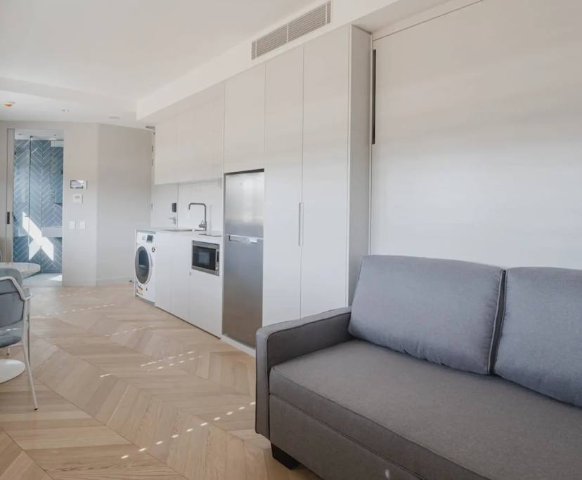 Furnished room studio flat for rent