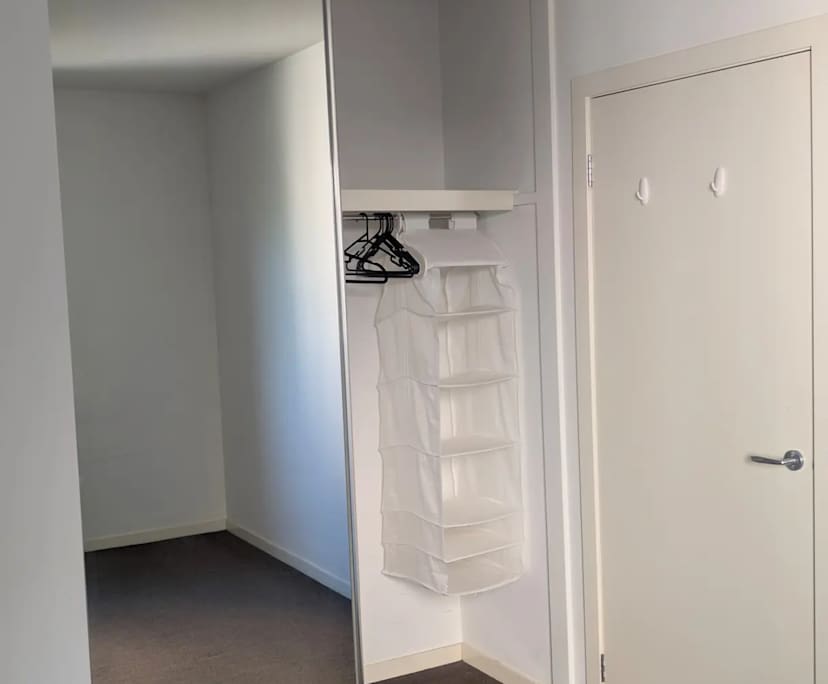 $280, Flatshare, 2 bathrooms, Ormond VIC 3204