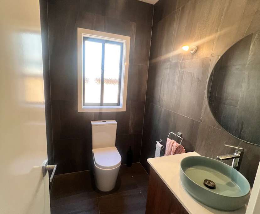 $325, Share-house, 5 bathrooms, Truganina VIC 3029