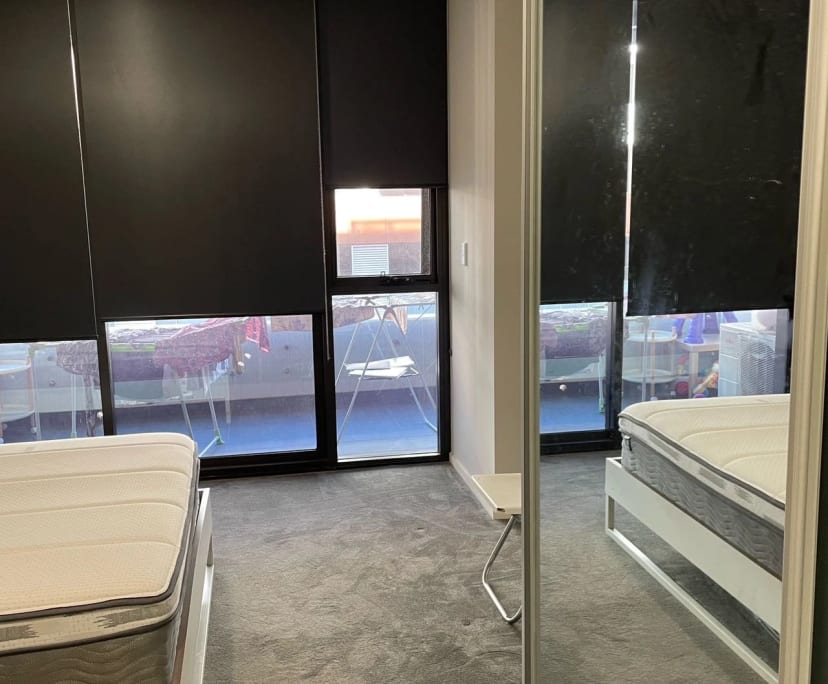 Furnished room with ensuite in a flatshare