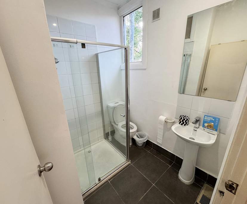 $350, Share-house, 6 bathrooms, Balaclava VIC 3183