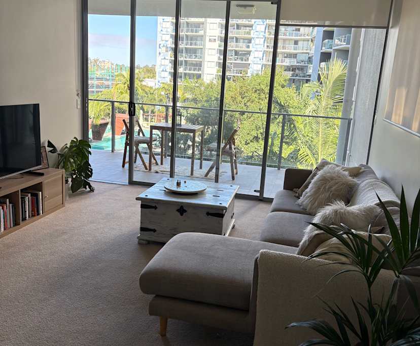 Furnished room with ensuite in a flatshare