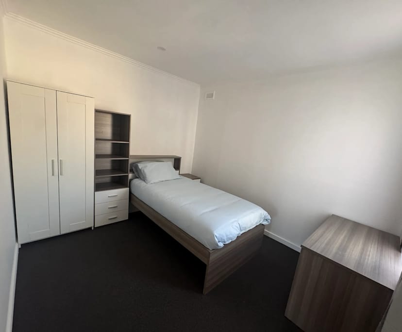 $295, Share-house, 2 bathrooms, Bellfield VIC 3081