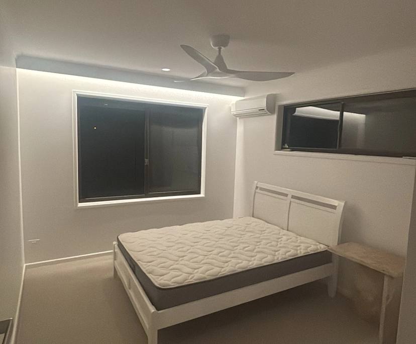 Room in a share house