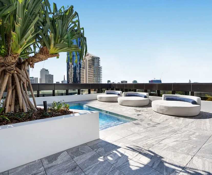 Whole property with 2 rooms for rent