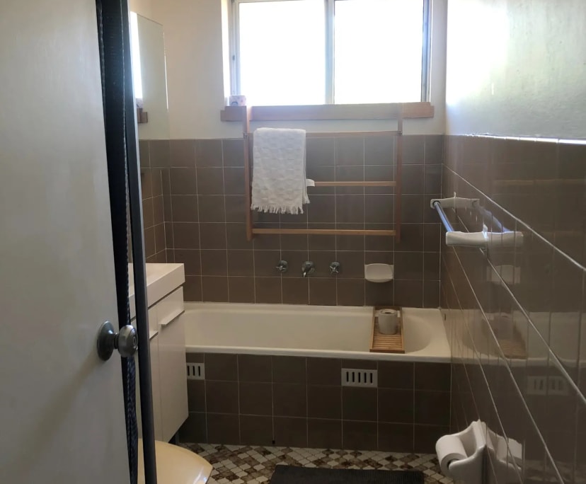 $300, Flatshare, 2 bathrooms, Freshwater NSW 2096
