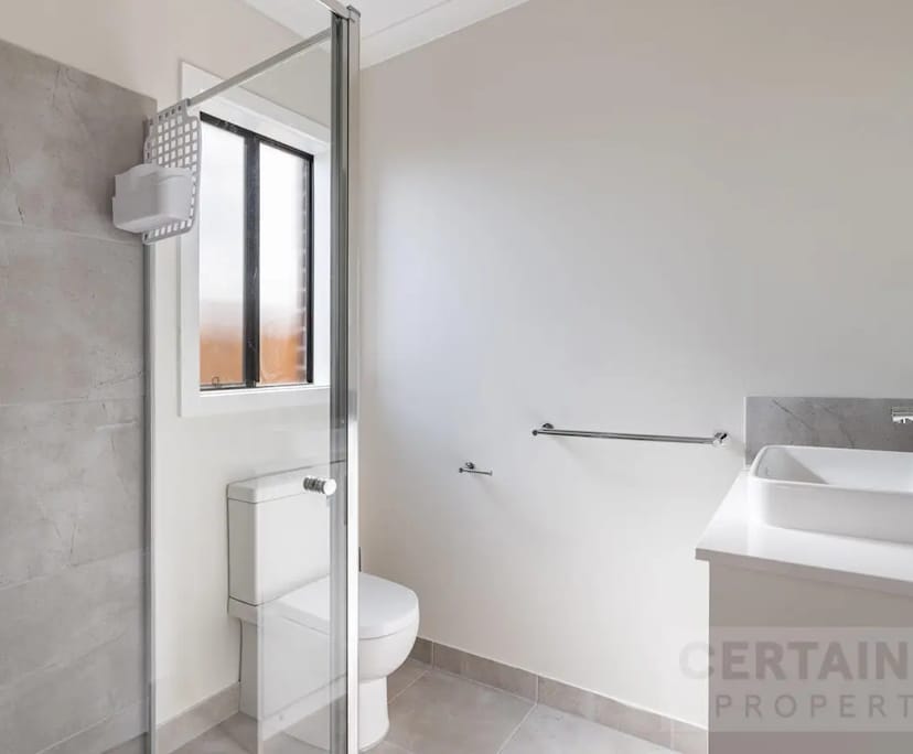 $230, Share-house, 3 bathrooms, Rockbank VIC 3335