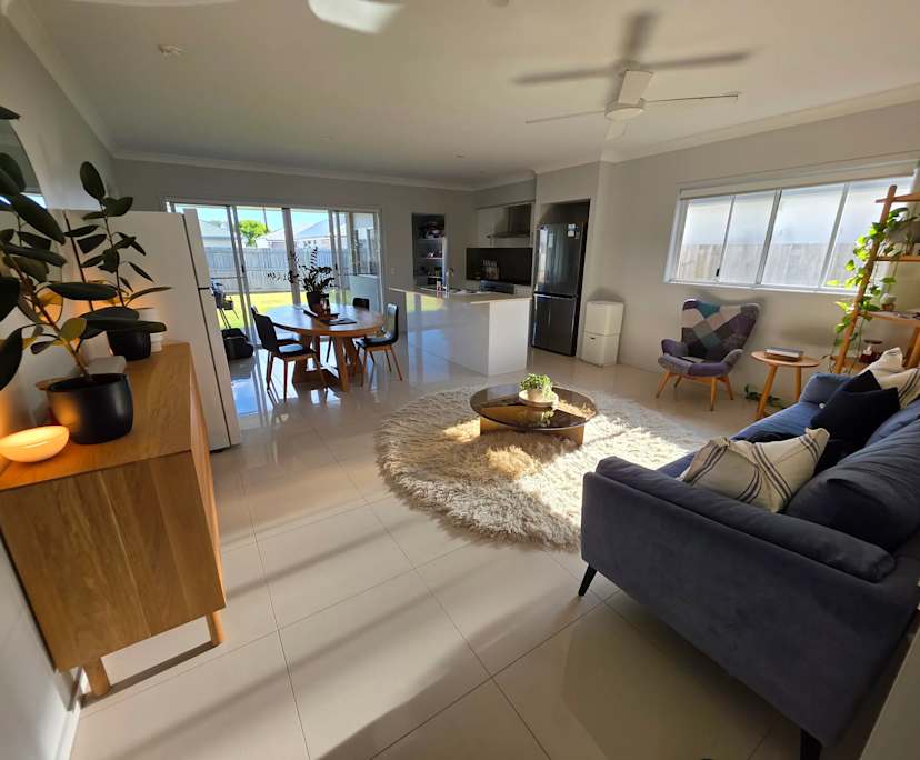 $300, Homestay, 4 bathrooms, Burpengary East QLD 4505