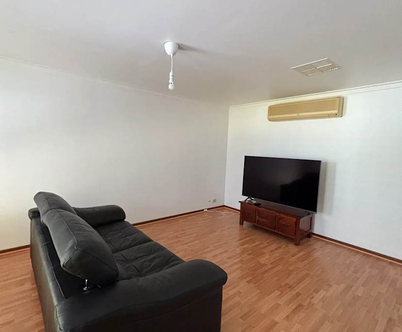 Unfurnished room in a share house