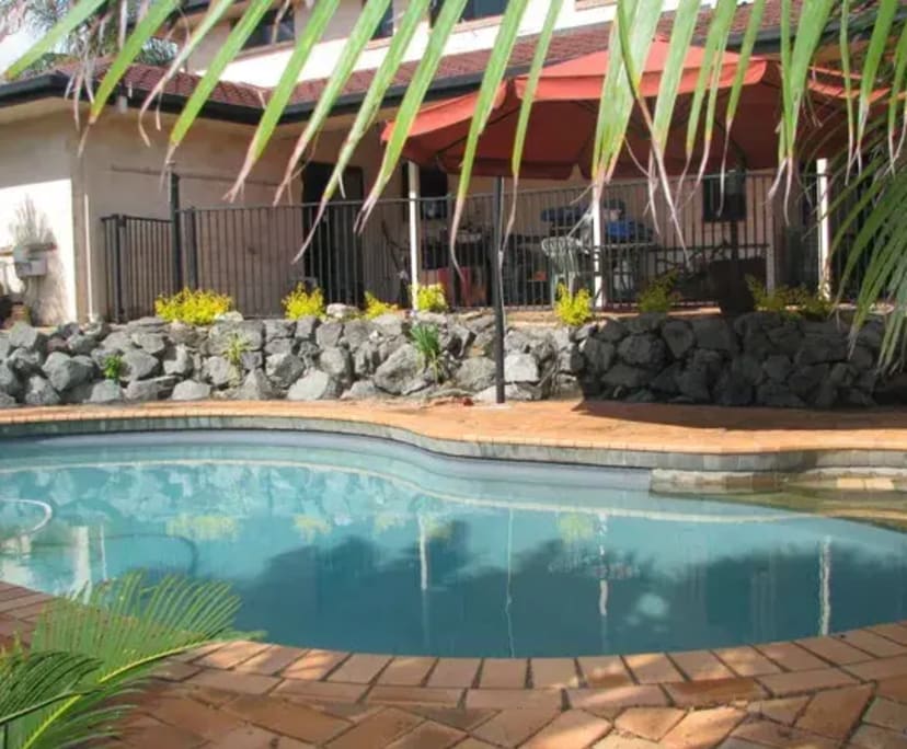 $350, Share-house, 5 bathrooms, Daisy Hill QLD 4127