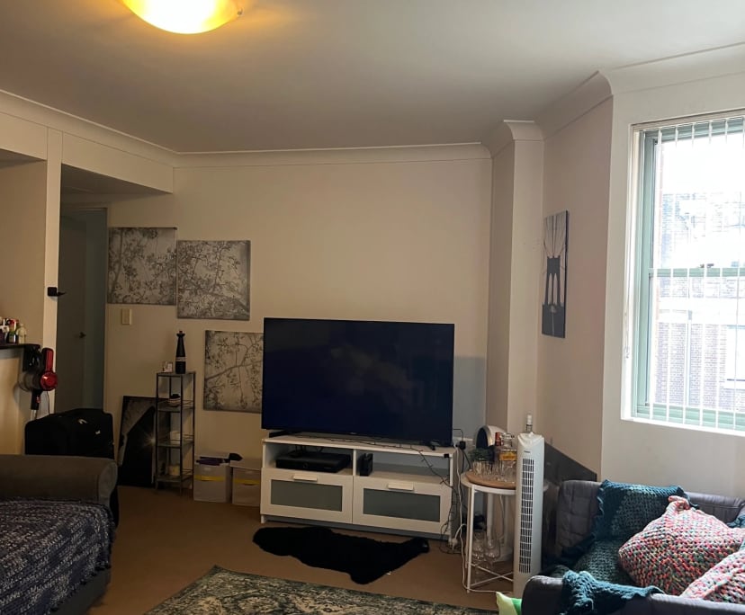 Furnished room with ensuite in a flatshare