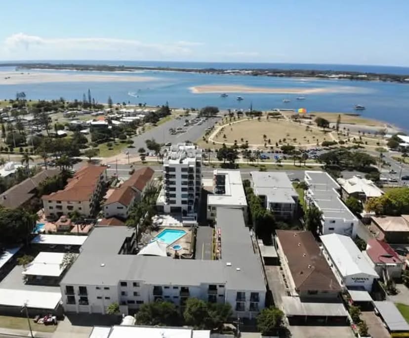 $500, 1-bed, 1 bathroom, Southport QLD 4215