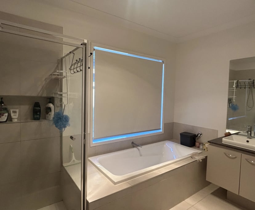 Room in a share house