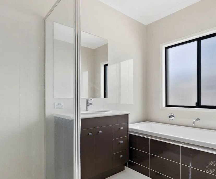 Unfurnished room in a share house