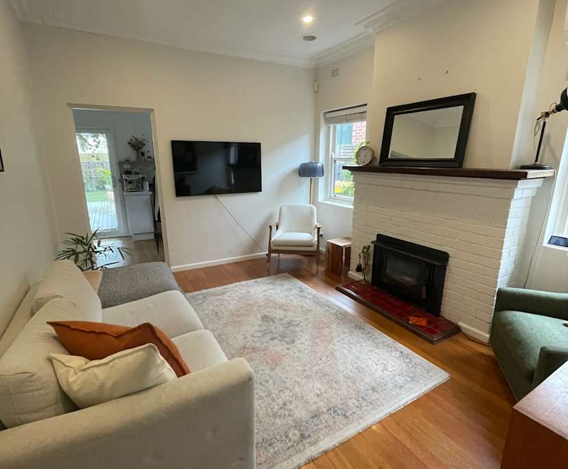 Whole property with 2 rooms for rent