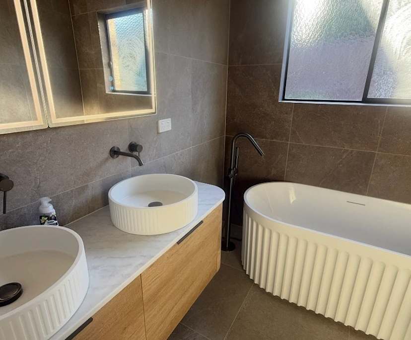 Furnished room with own bathroom