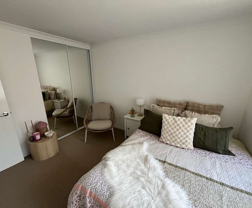 Room in a share house