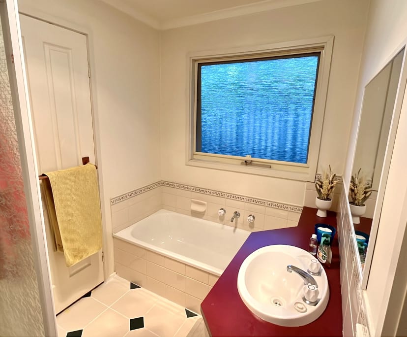 $250, Share-house, 3 bathrooms, Box Hill VIC 3128