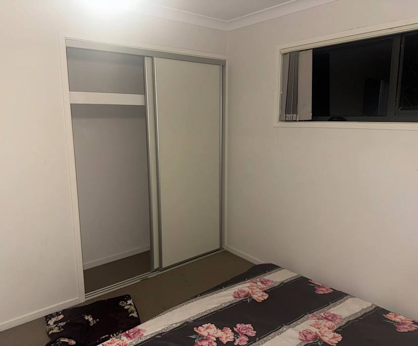 Room in a share house