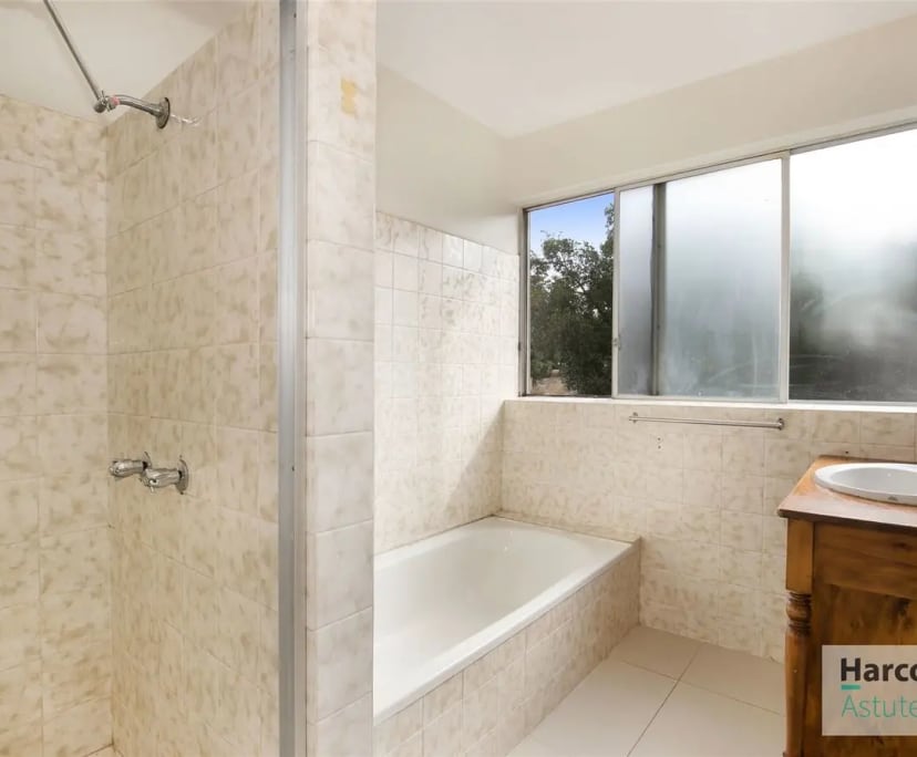 $230, Flatshare, 3 bathrooms, Auchenflower QLD 4066