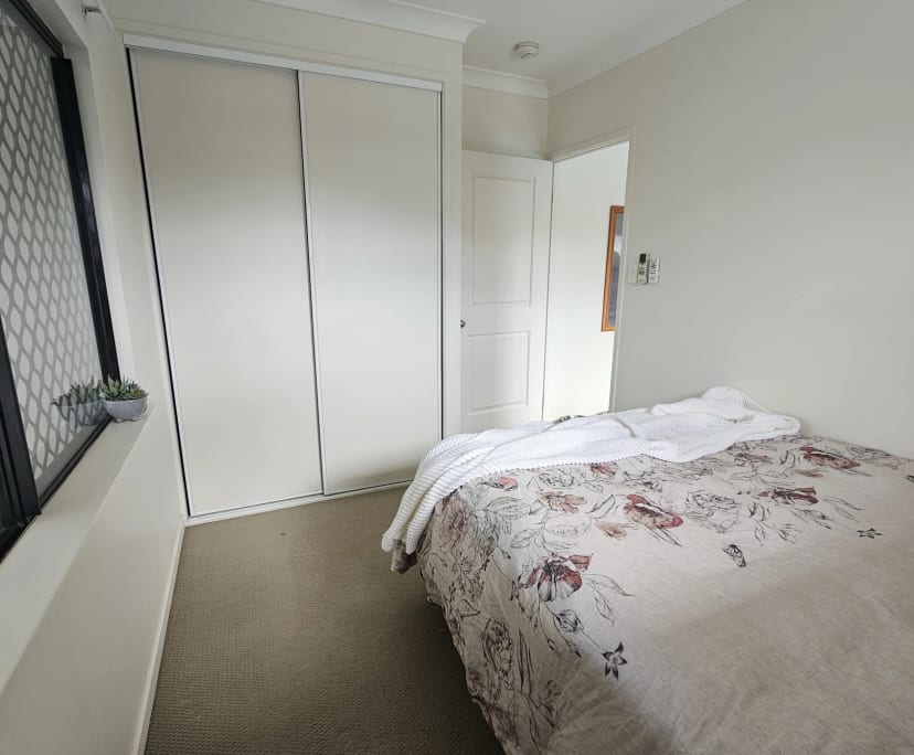Unfurnished room in a share house