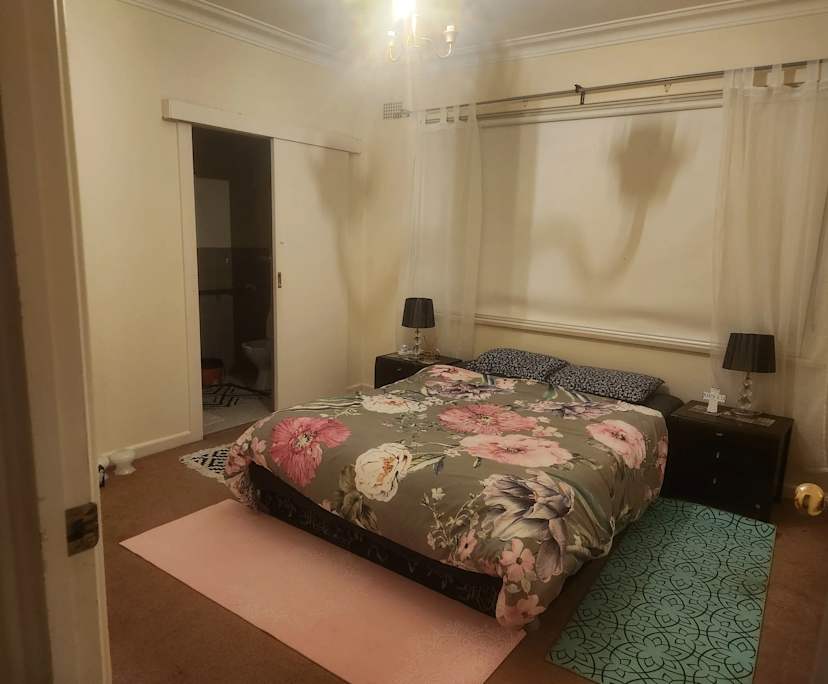 Furnished room in a share house