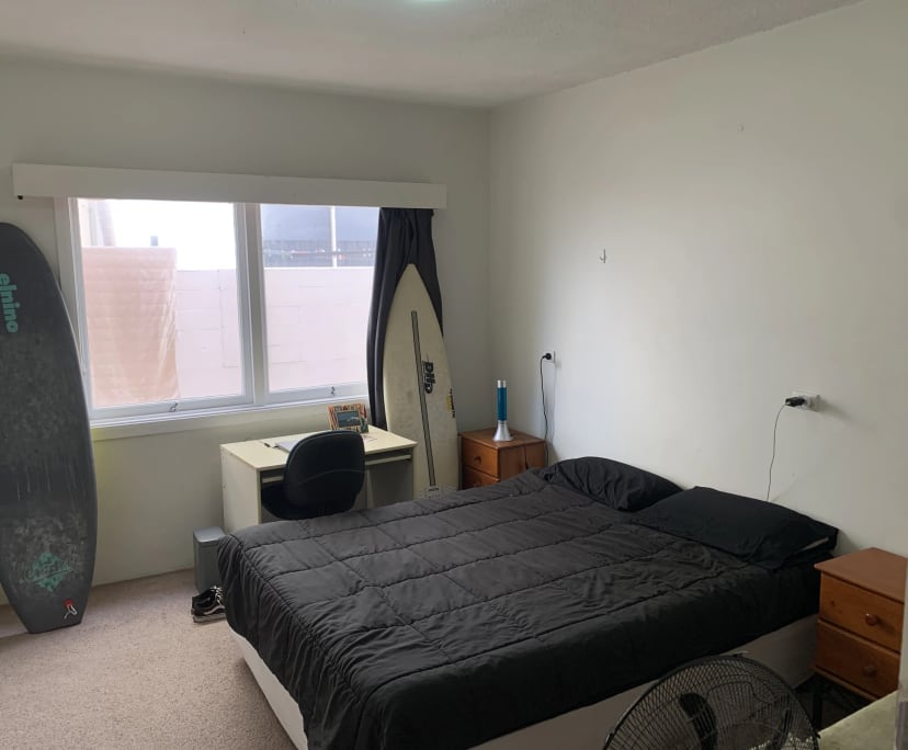 Furnished room in a flatshare