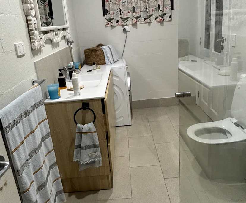 Whole property with 2 rooms for rent