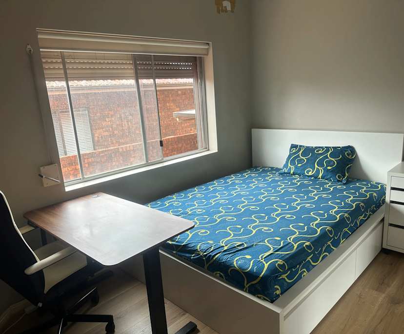 Furnished room in a flatshare