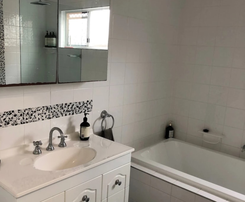 $400, 1-bed, 1 bathroom, Margate QLD 4019