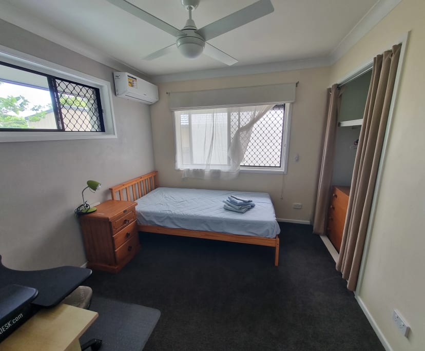 Furnished room in a share house