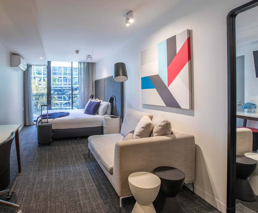 Furnished room studio flat for rent