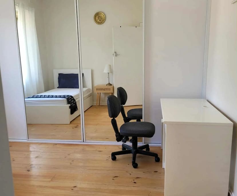 Furnished room in a share house