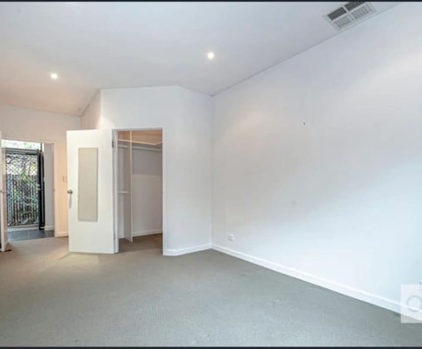 propertyImage